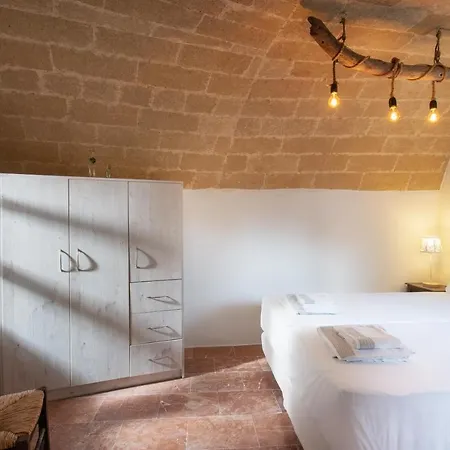 Myrsini's Castle House - Comfortable With Large Balcony & Sea View Semesterbostad