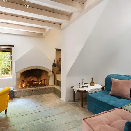 Myrsini's Castle House - Comfortable With Large Balcony & Sea View Monemvasia